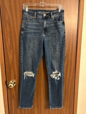 American Eagle Mom Jeans size 4
